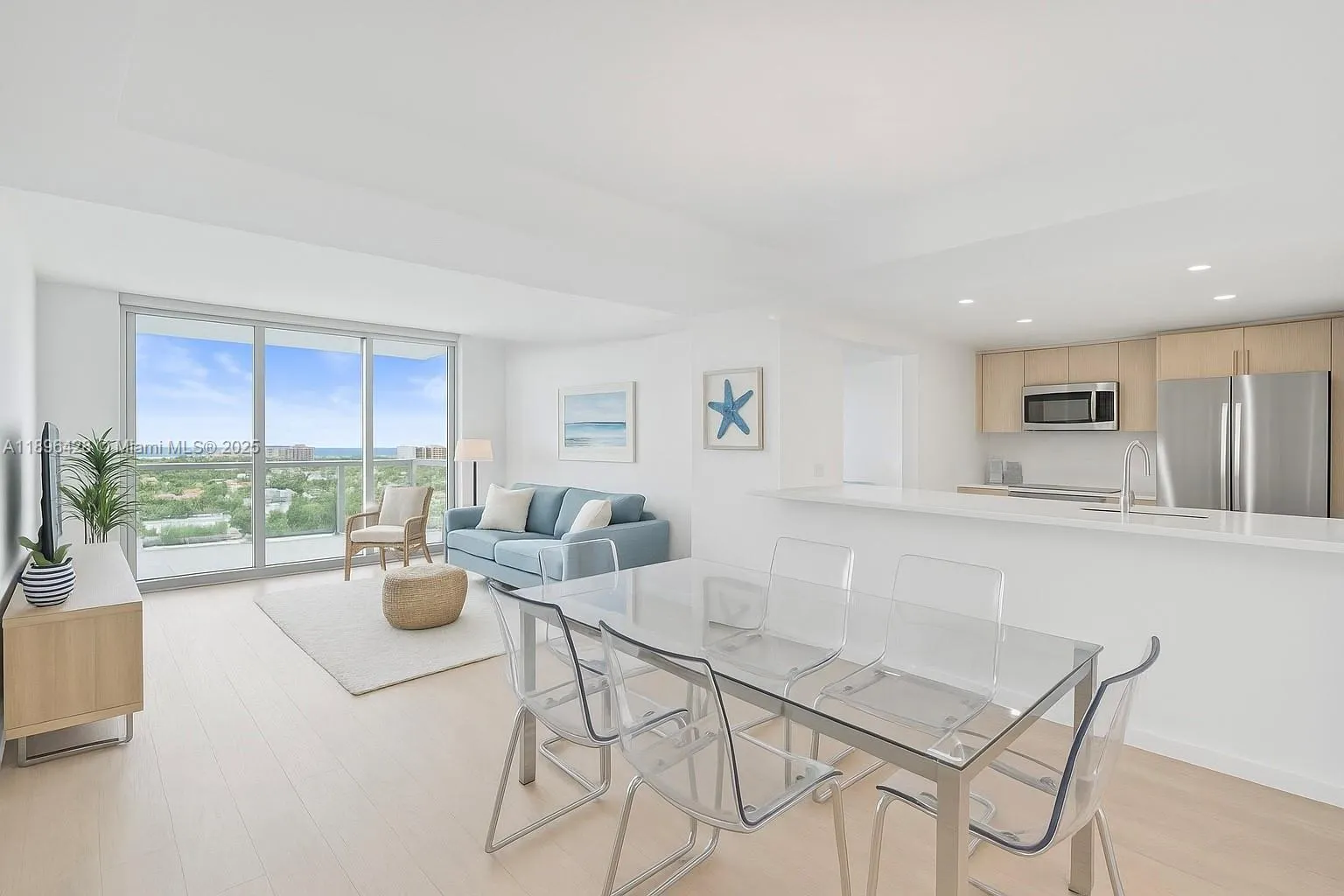 650 West Ave, #1208