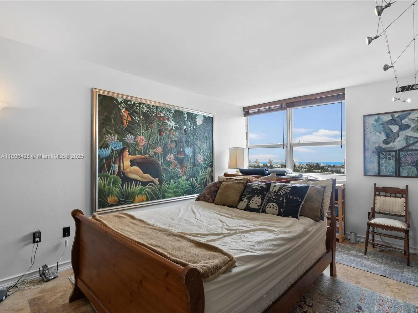 650 West Ave, #1208