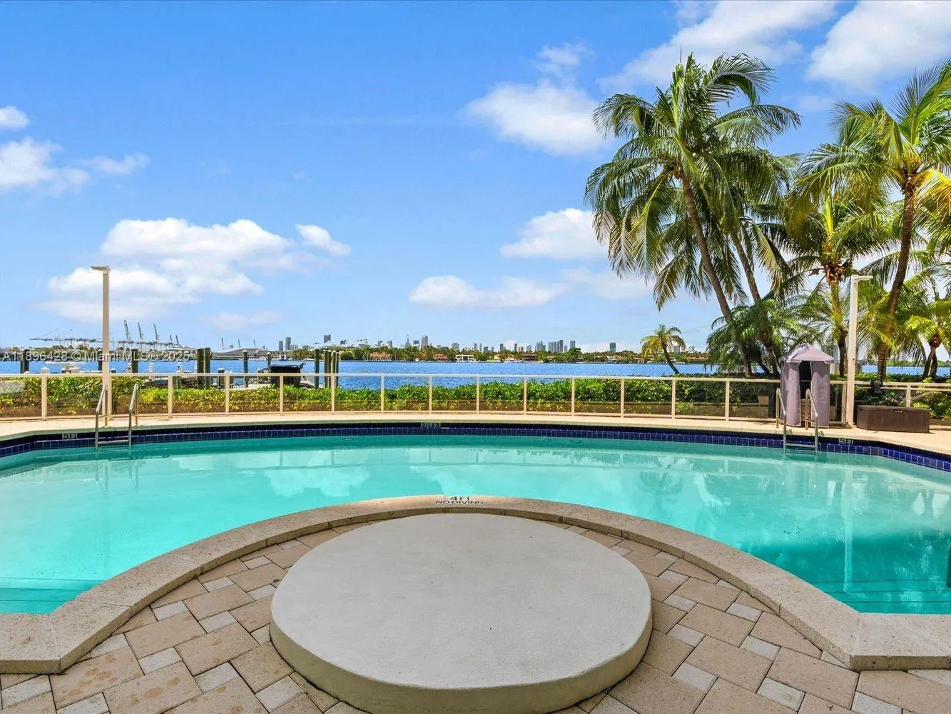 650 West Ave, #1208