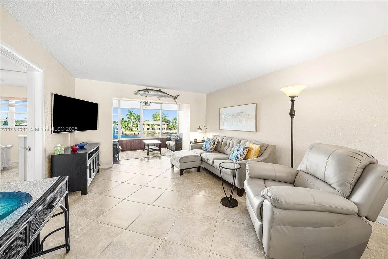 901 N Riverside Dr, #3D