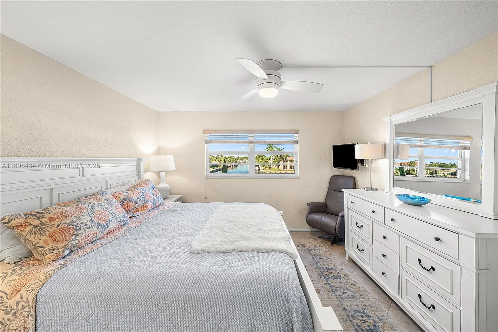 901 N Riverside Dr, #3D