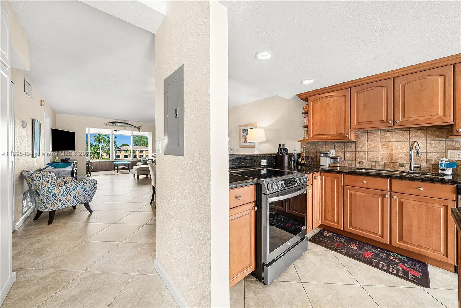 901 N Riverside Dr, #3D