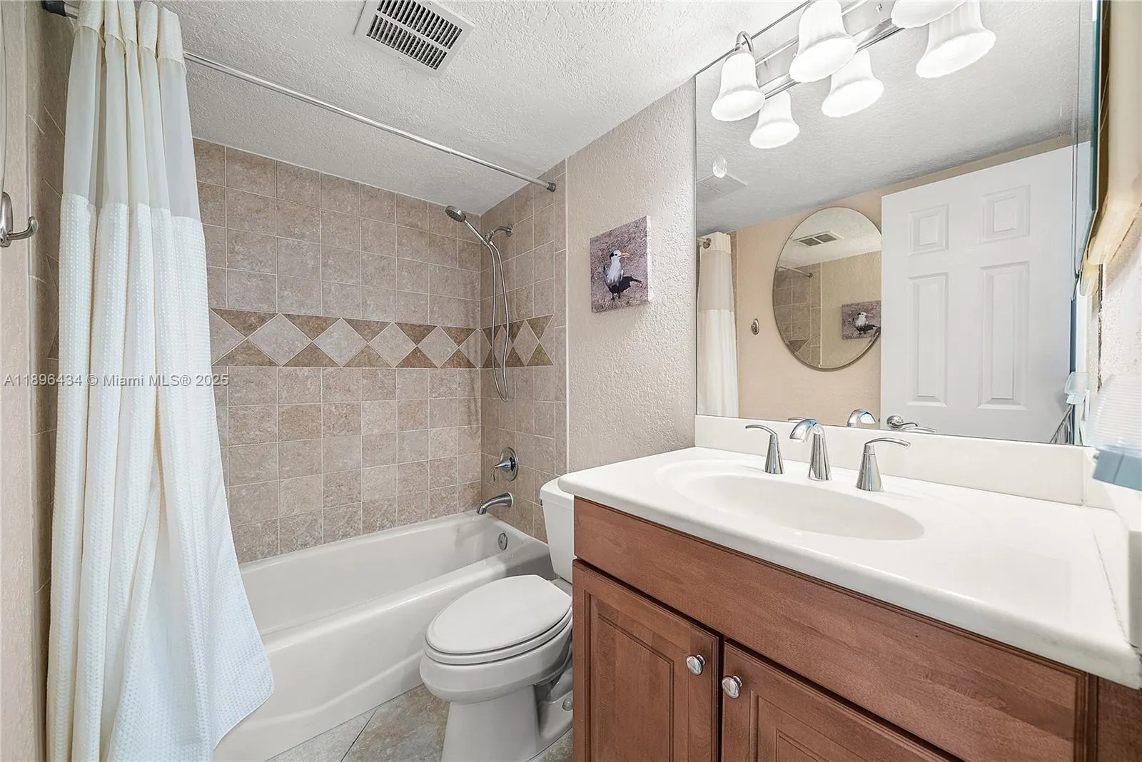 901 N Riverside Dr, #3D