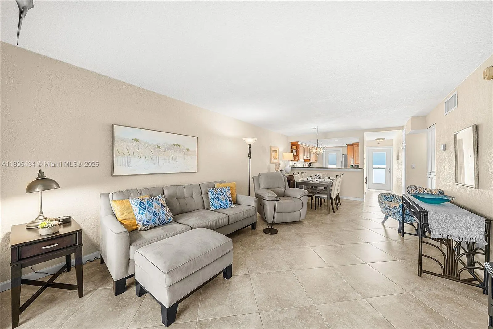 901 N Riverside Dr, #3D