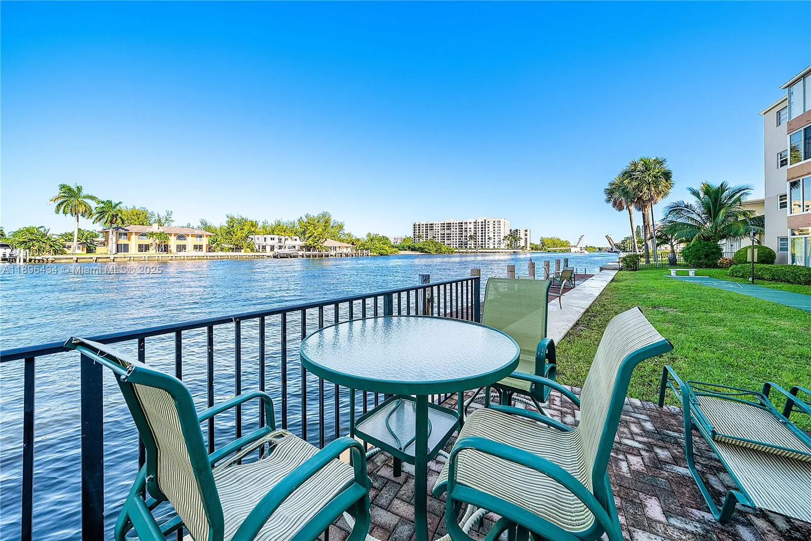 901 N Riverside Dr, #3D