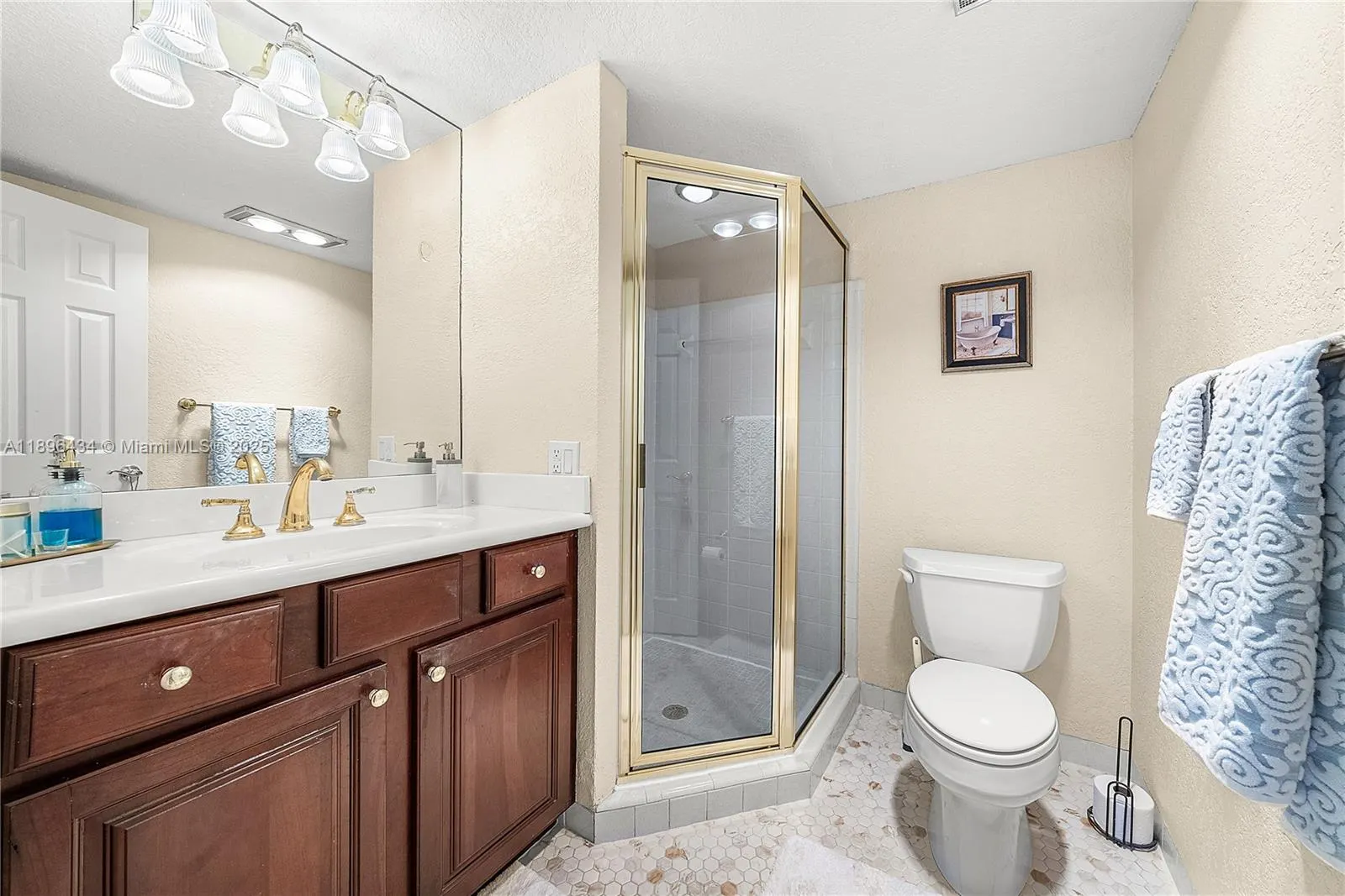 901 N Riverside Dr, #3D