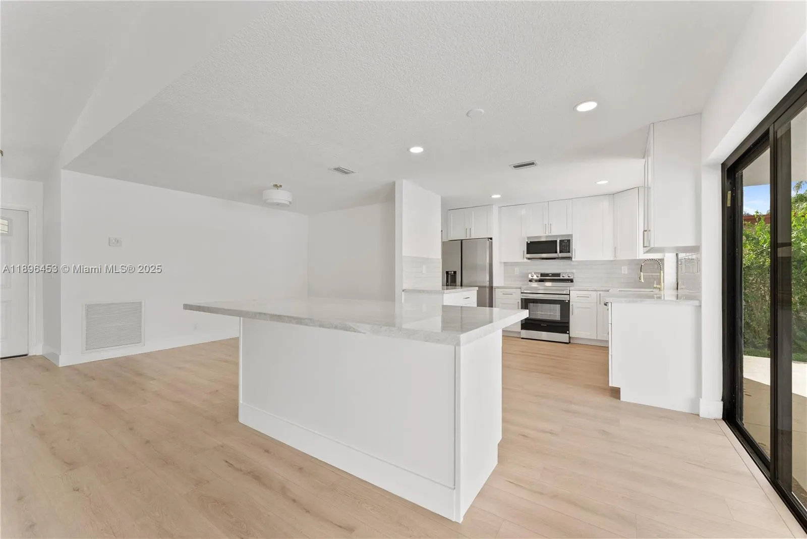 10791 NW 9th Mnr