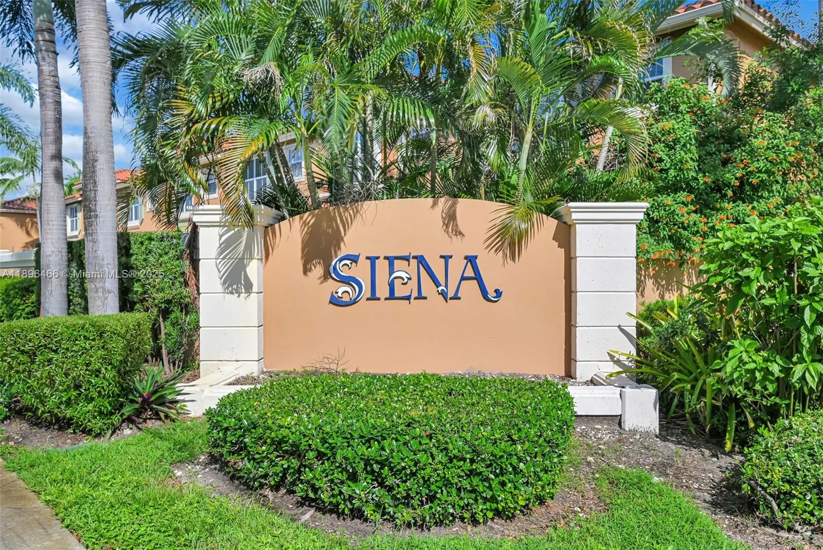 5844 Siena Ln