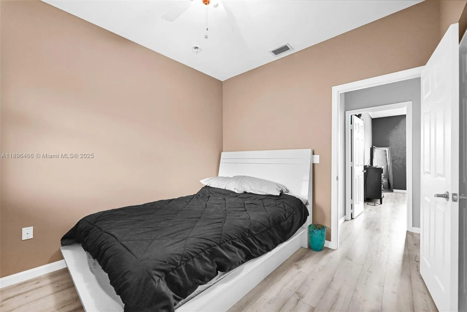 5844 Siena Ln