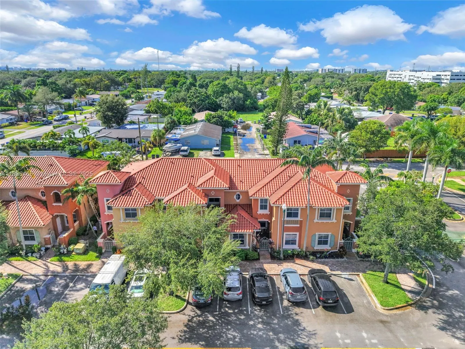 5844 Siena Ln