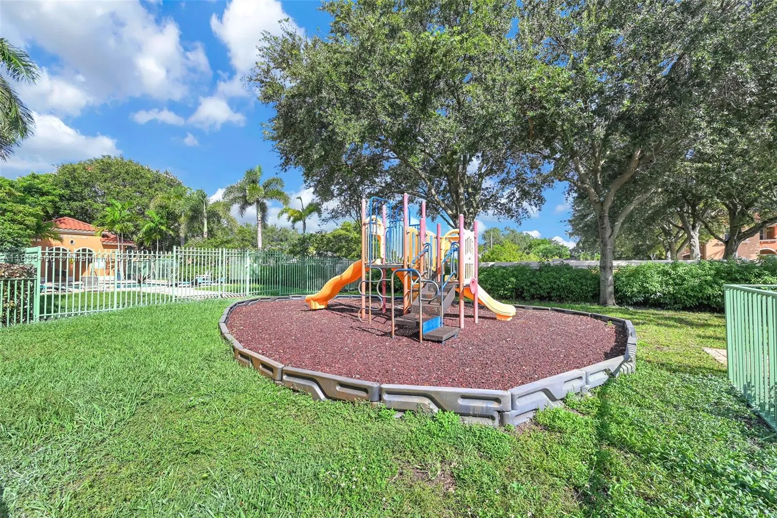 5844 Siena Ln