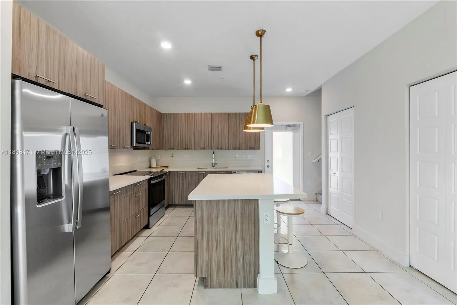 8301 NW 41st St, #B-102