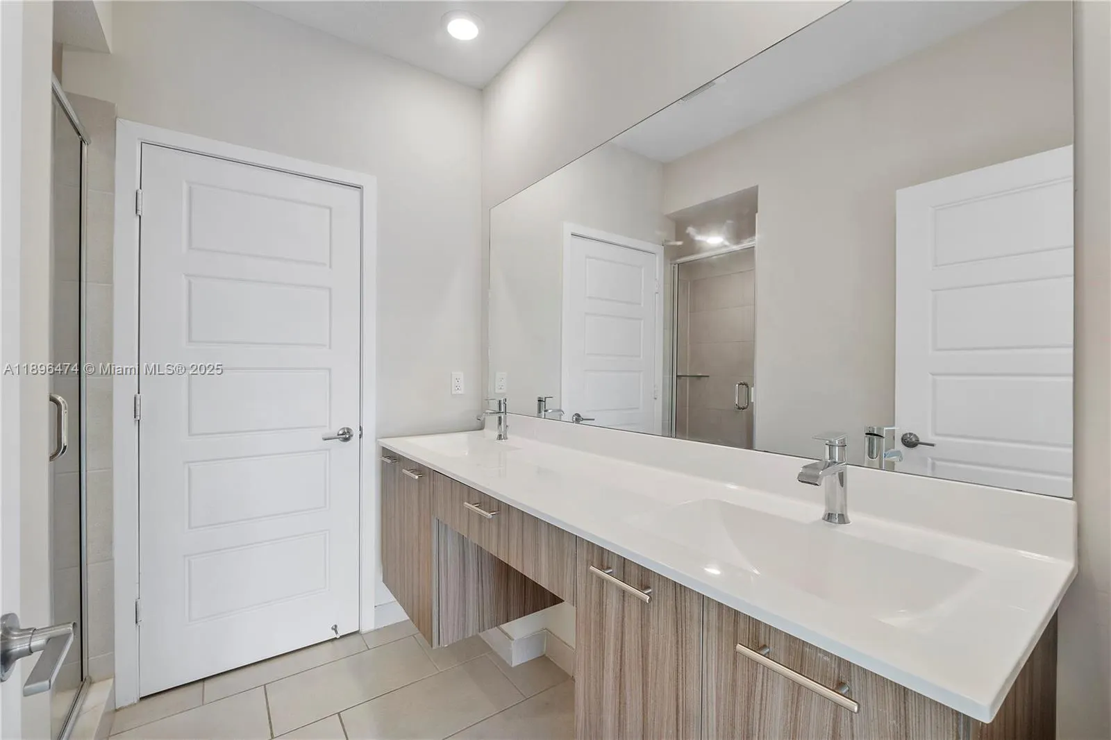 8301 NW 41st St, #B-102