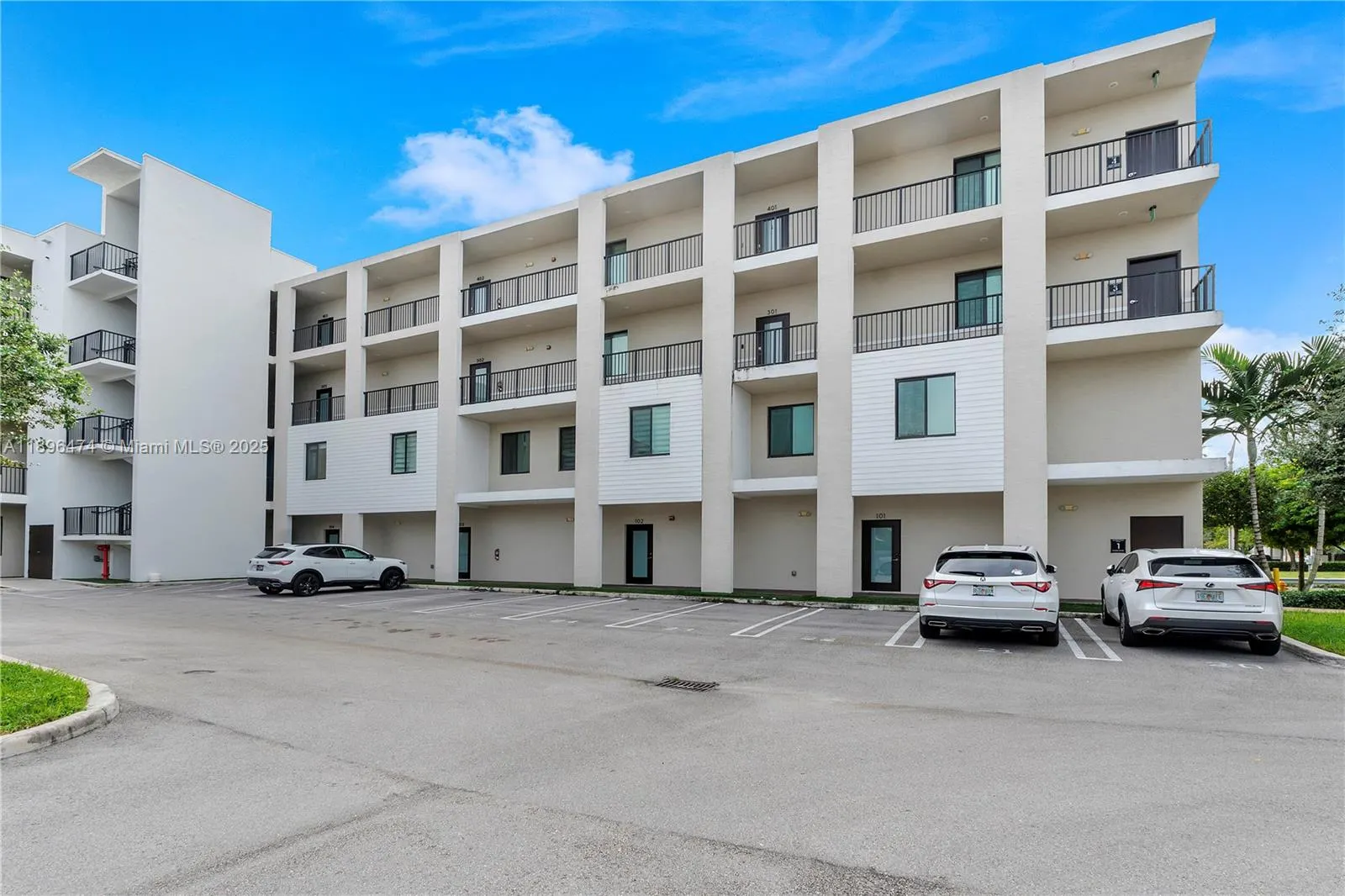 8301 NW 41st St, #B-102
