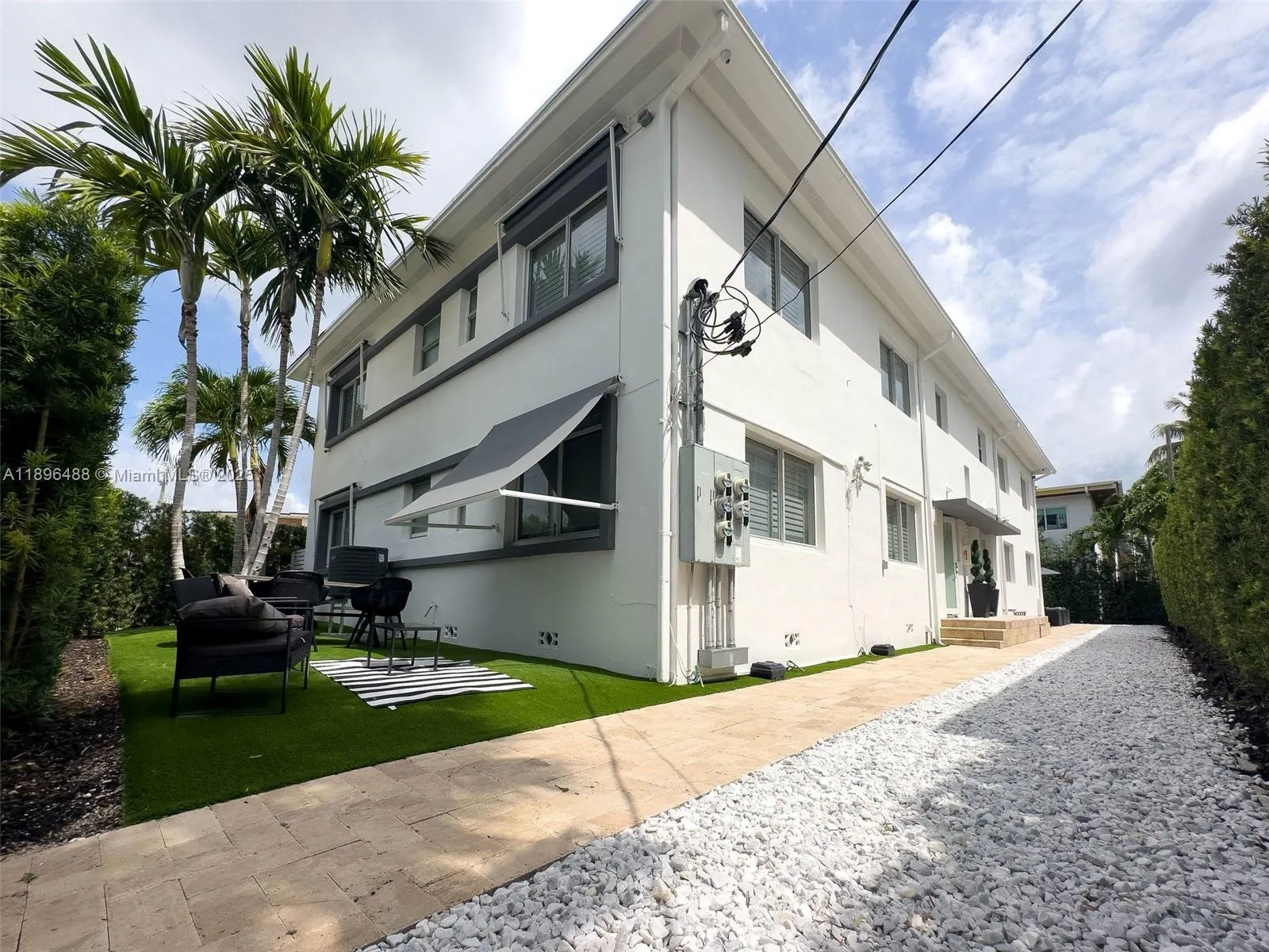 3909 Garden Ave