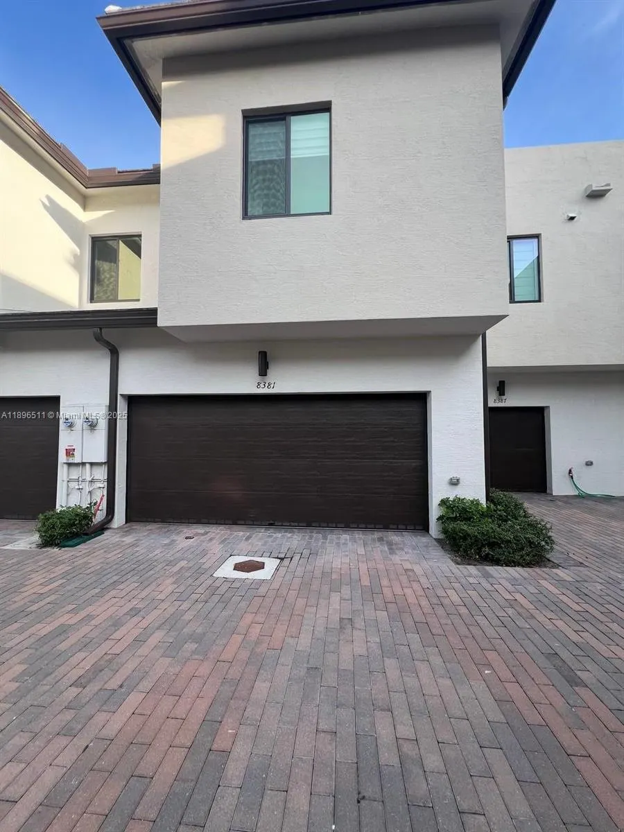 8381 NW 43rd St, #0