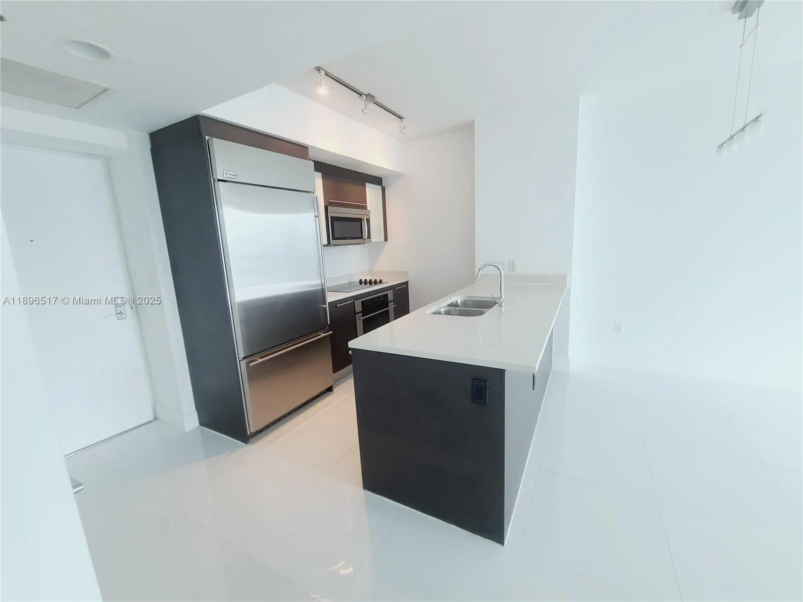 55 SE 6 ST, #4008