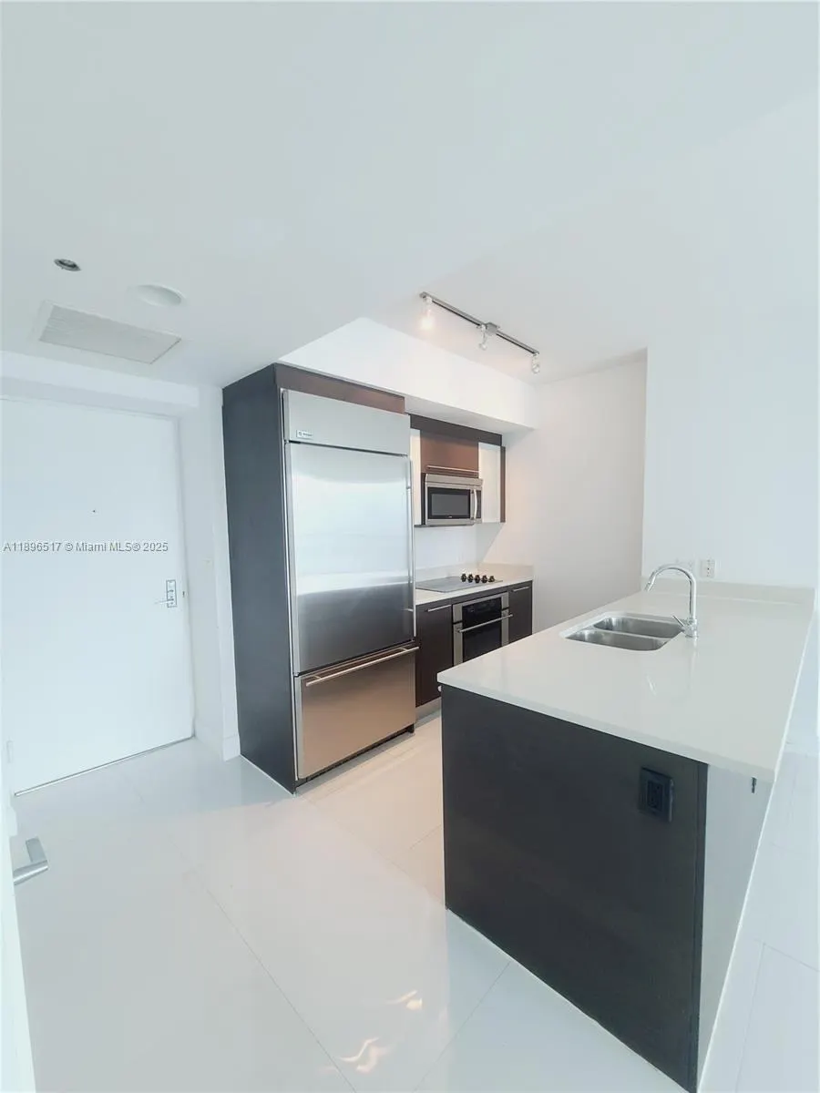 55 SE 6 ST, #4008