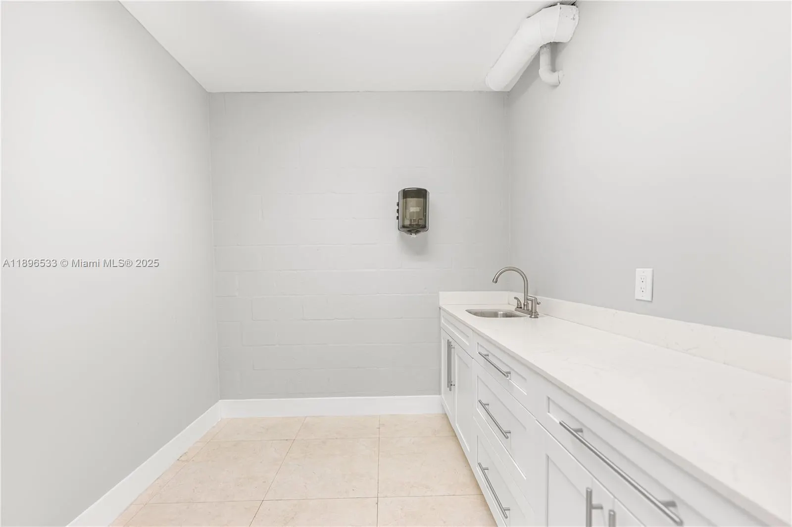 11467 NW 34th St, #11475