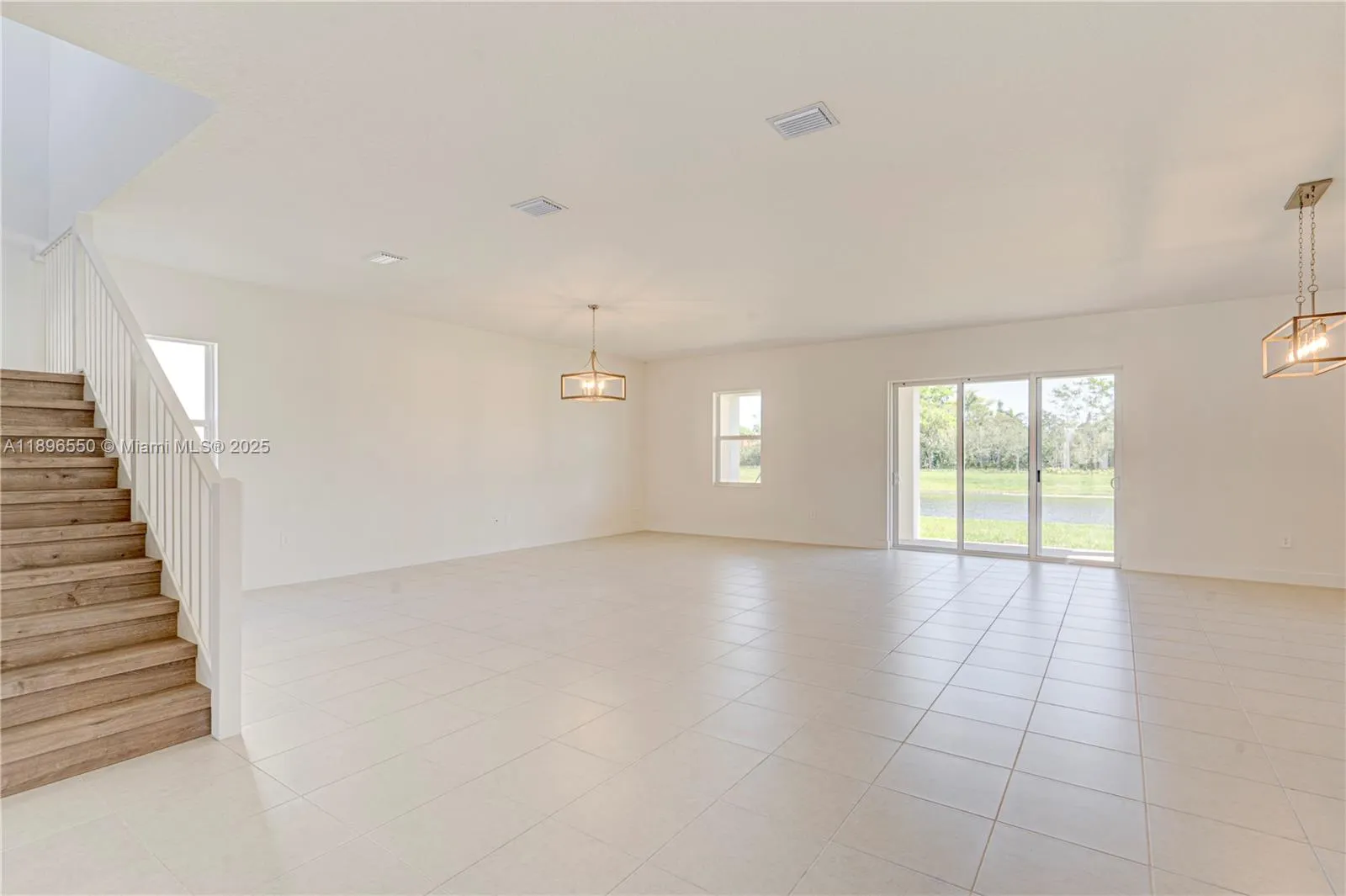 4390 SW 122nd Ter
