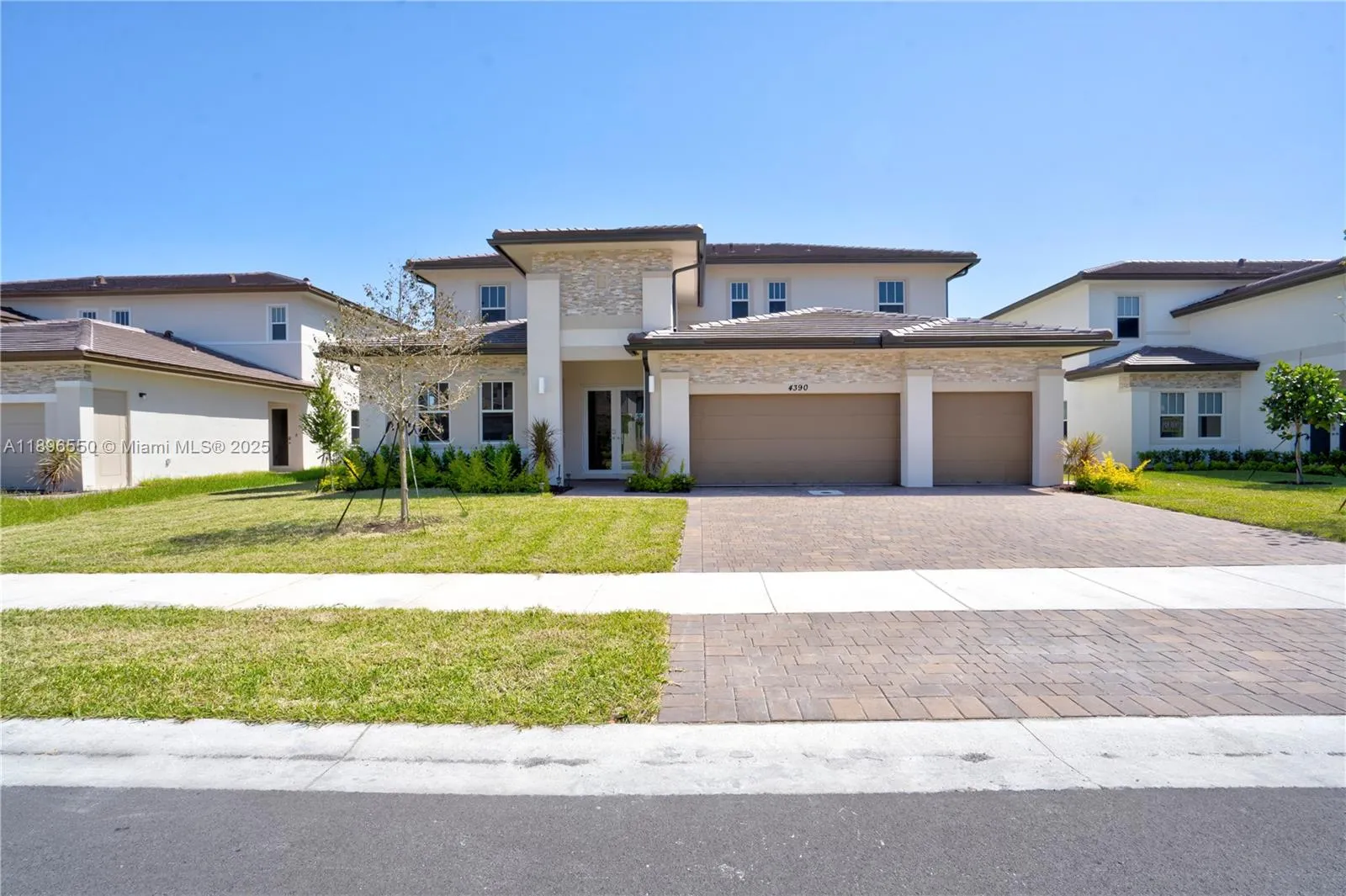 4390 SW 122nd Ter