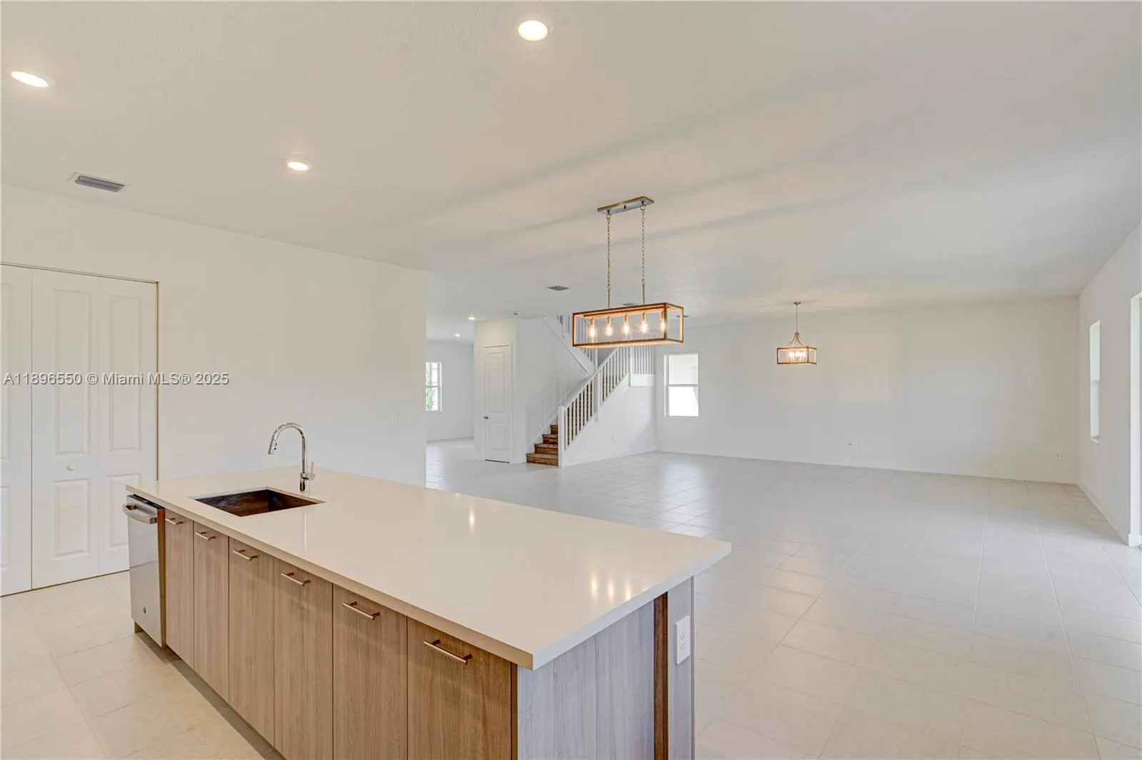4390 SW 122nd Ter