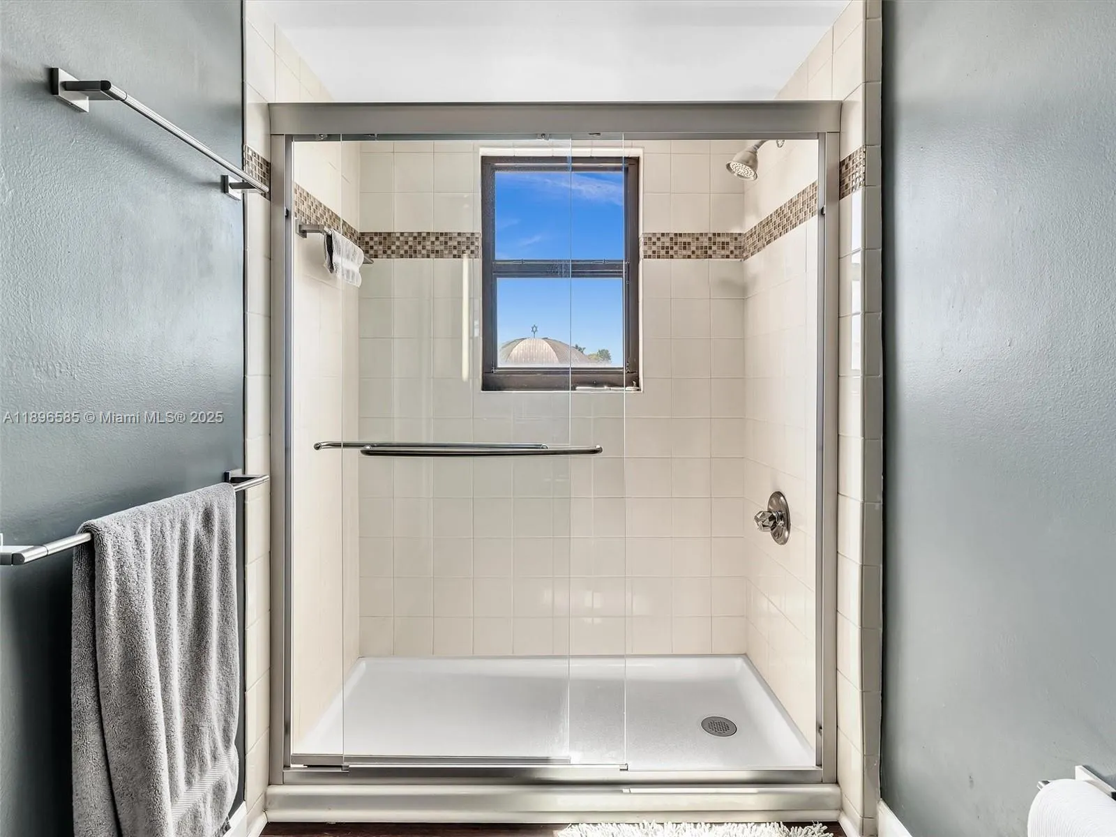 1775 Washington Ave, #8B