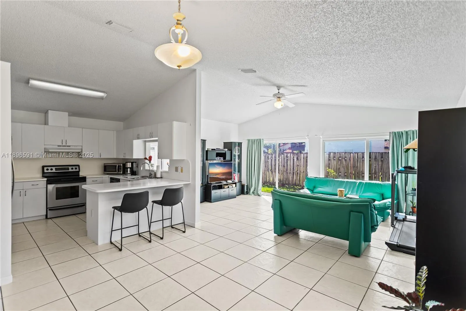 6090 NW 179th Ter