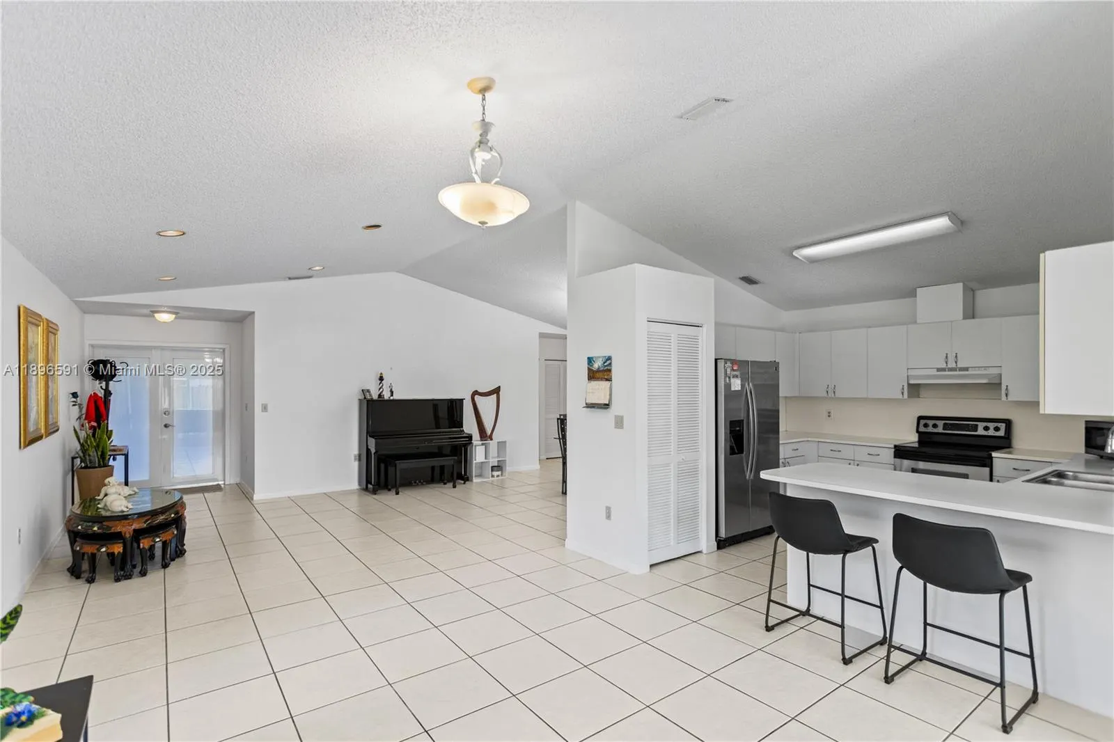 6090 NW 179th Ter