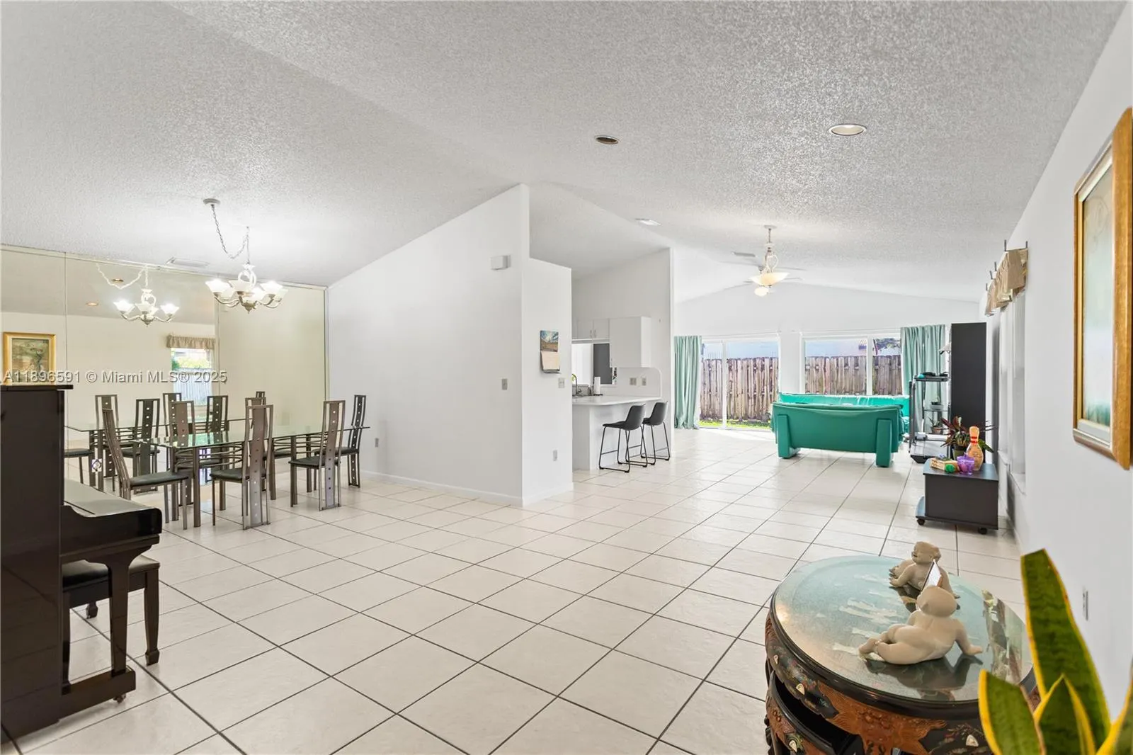 6090 NW 179th Ter