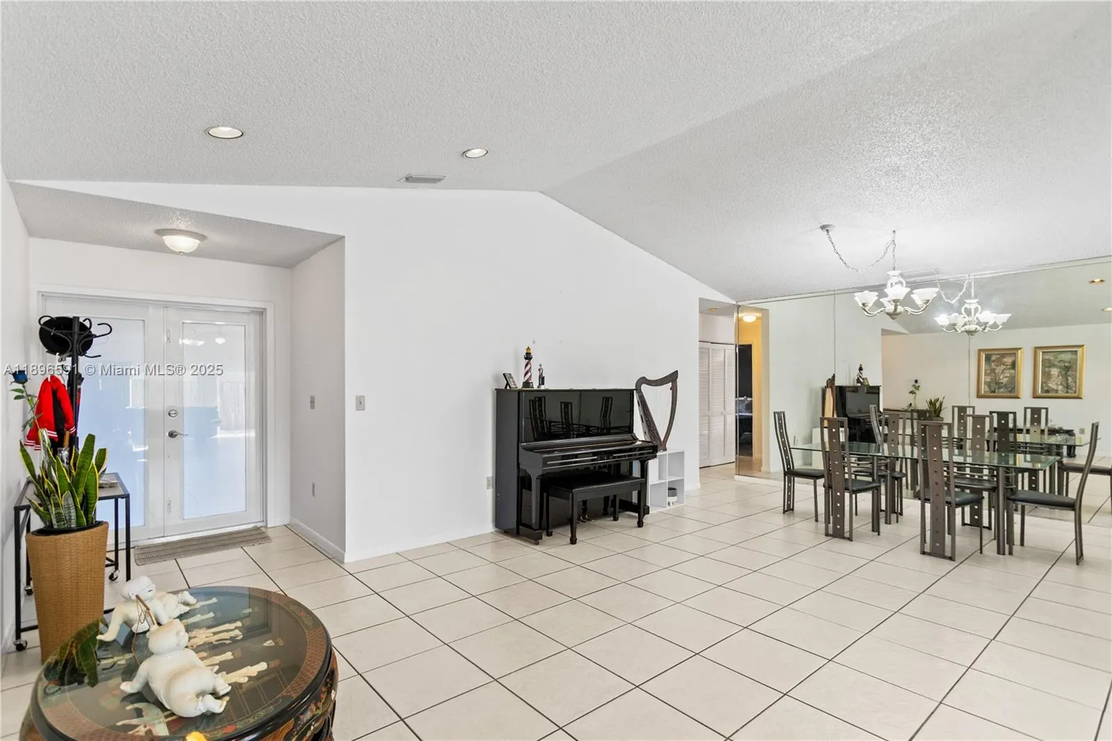 6090 NW 179th Ter