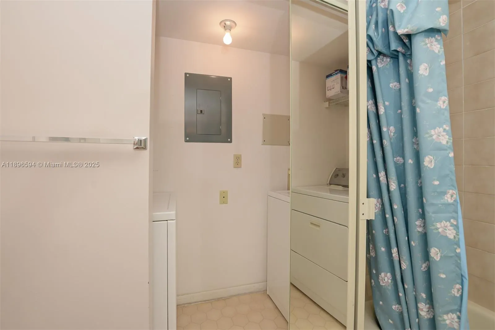 2512 SE Anchorage Cv, #G3