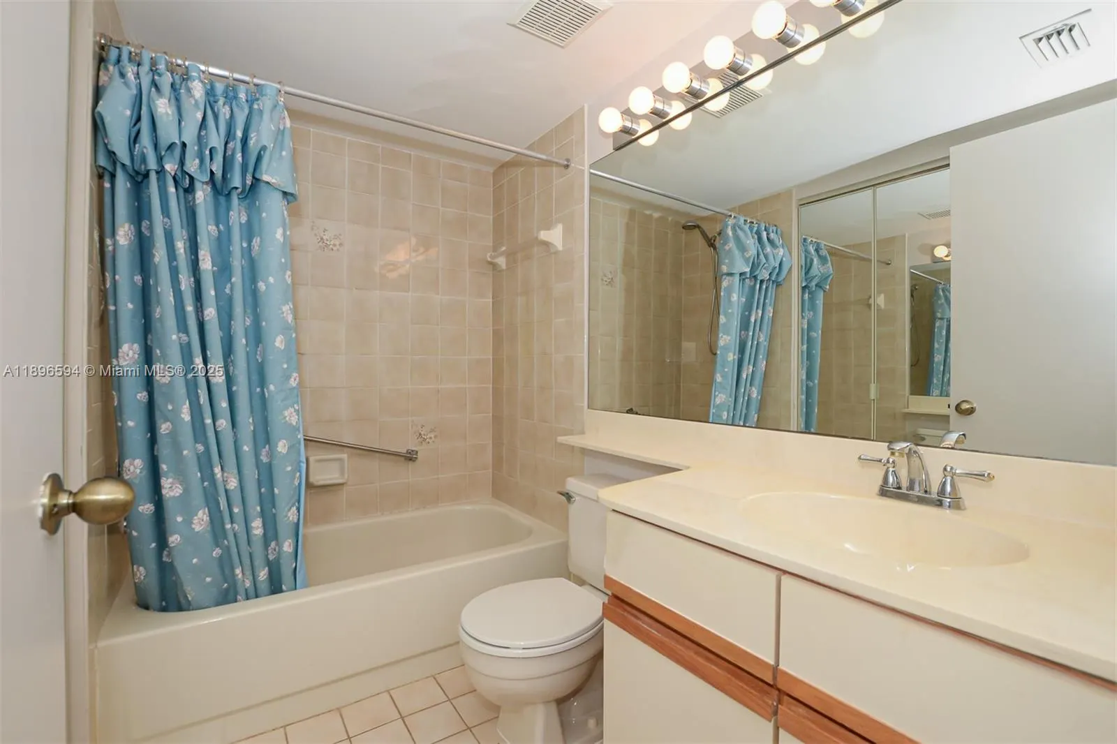 2512 SE Anchorage Cv, #G3