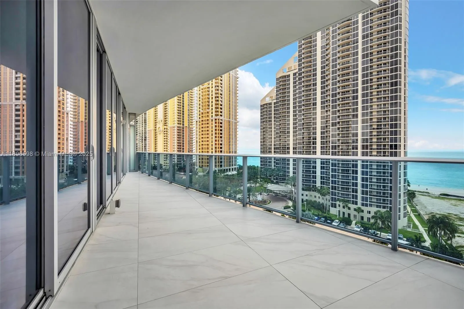 17550 Collins Ave, #1003