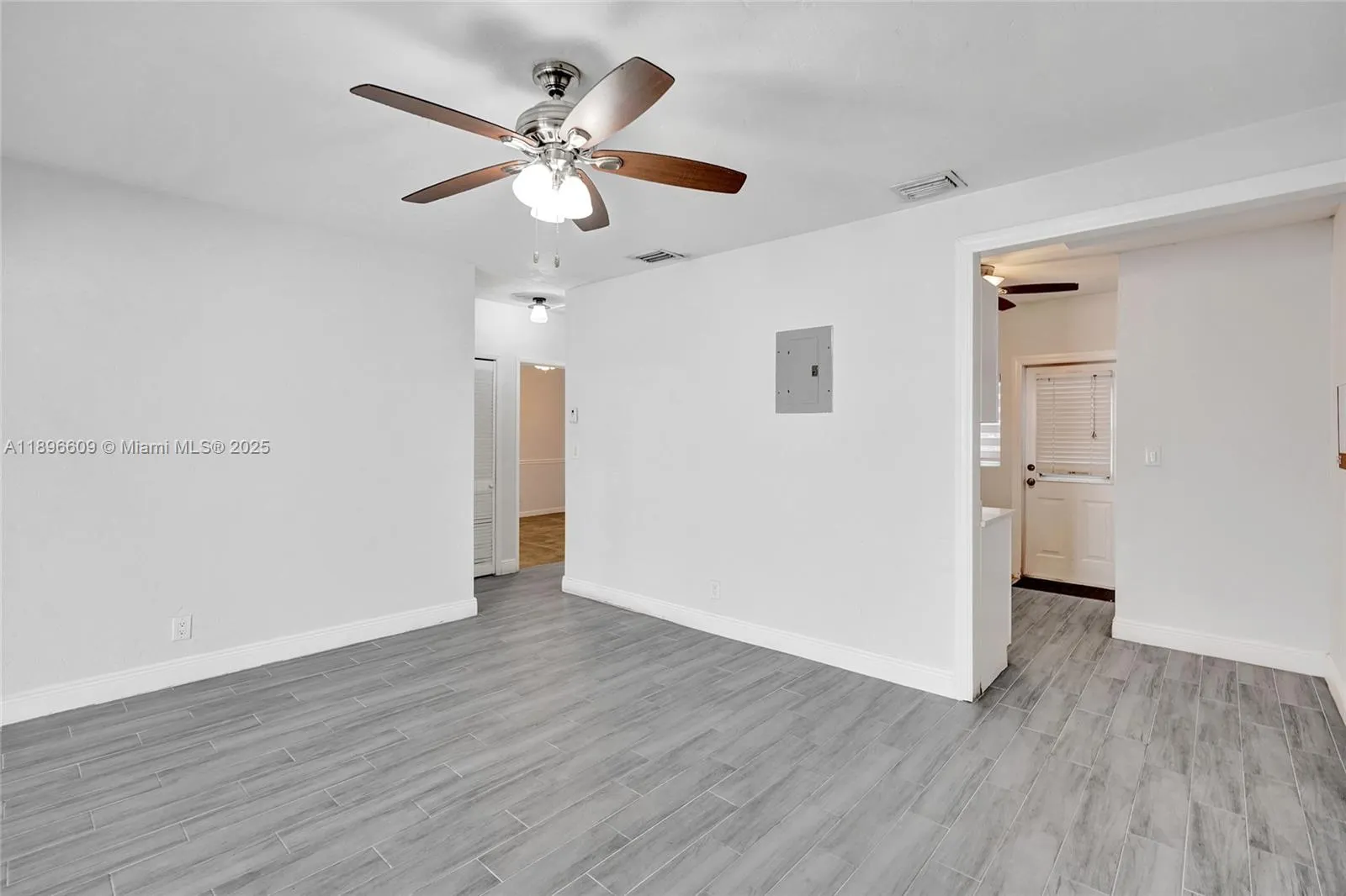 119 SW 22nd Ave