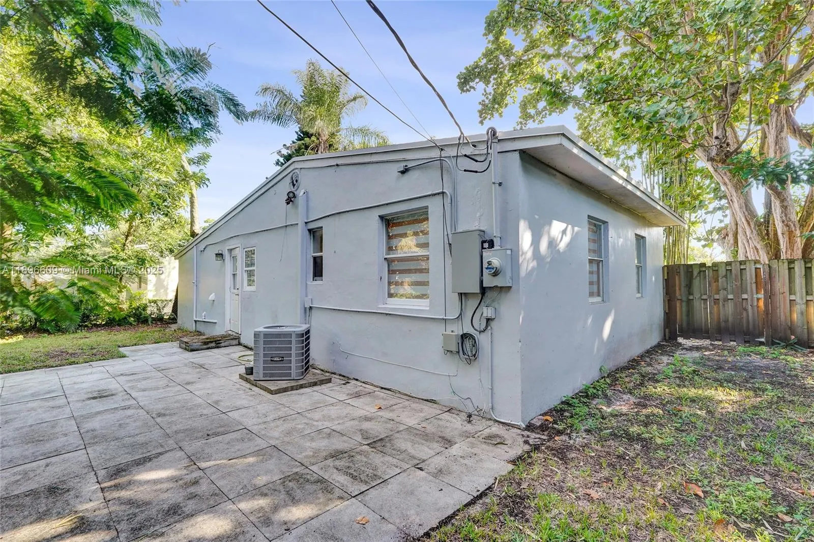 119 SW 22nd Ave