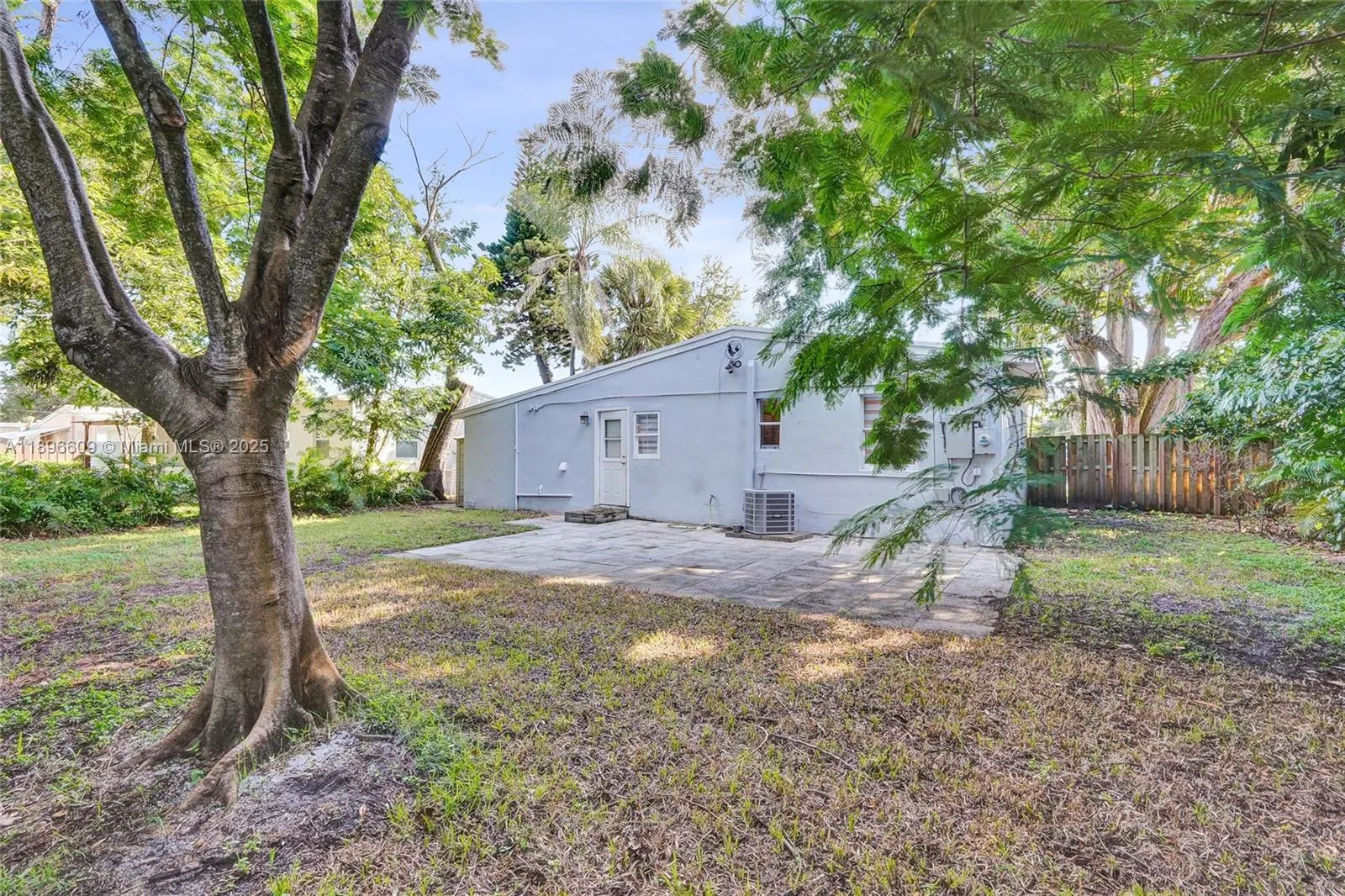 119 SW 22nd Ave
