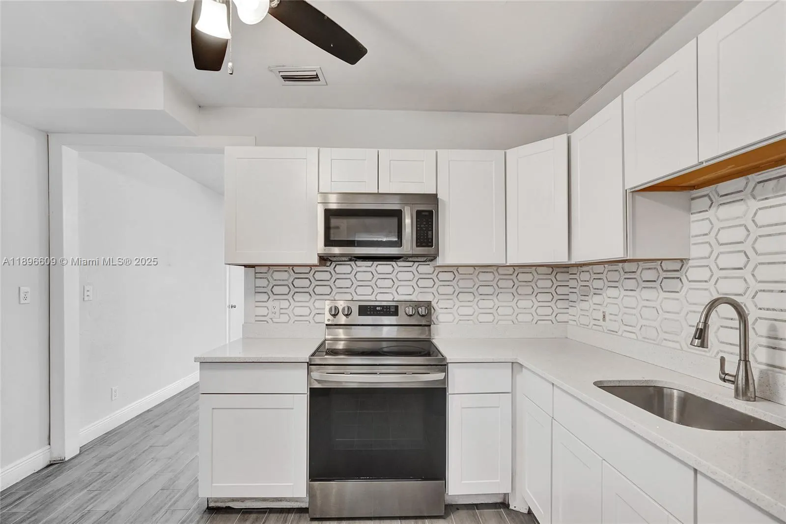 119 SW 22nd Ave