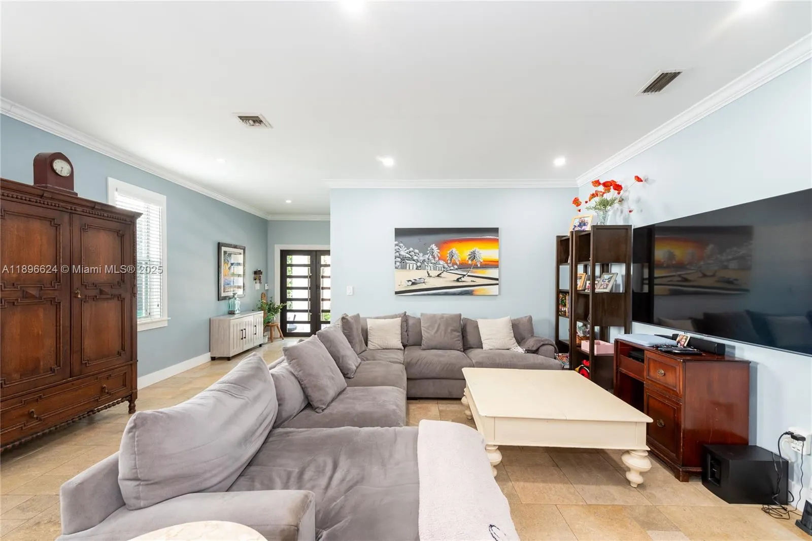 3056 New York St, #3056