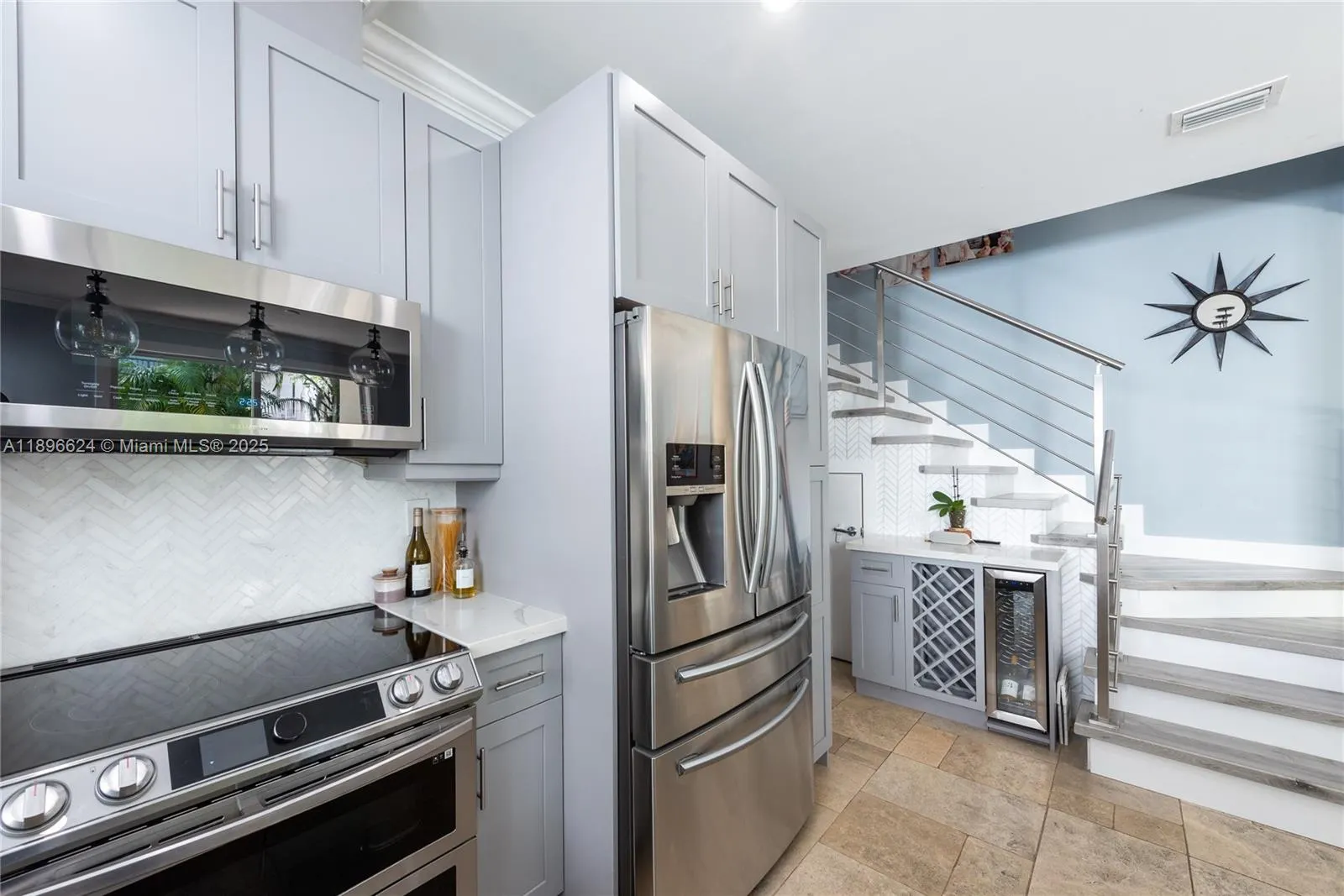 3056 New York St, #3056
