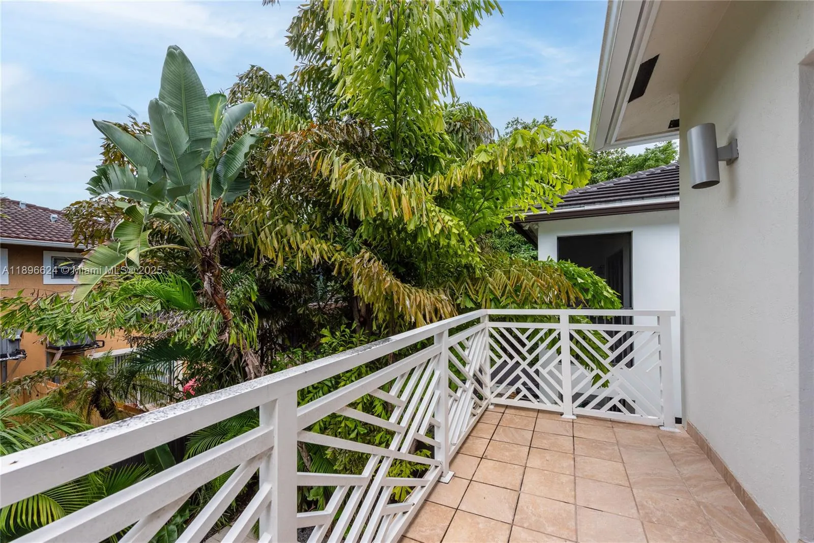 3056 New York St, #3056