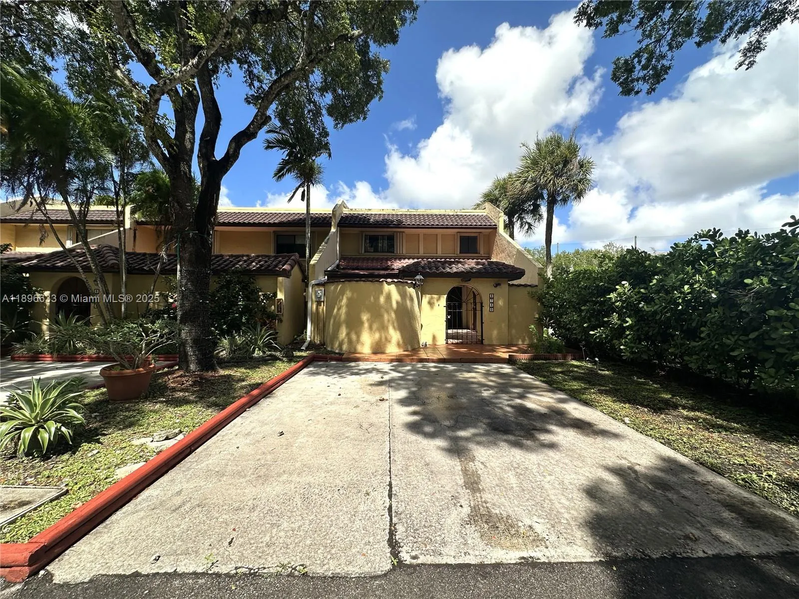 3730 NW Alcantara Ave, #69-F