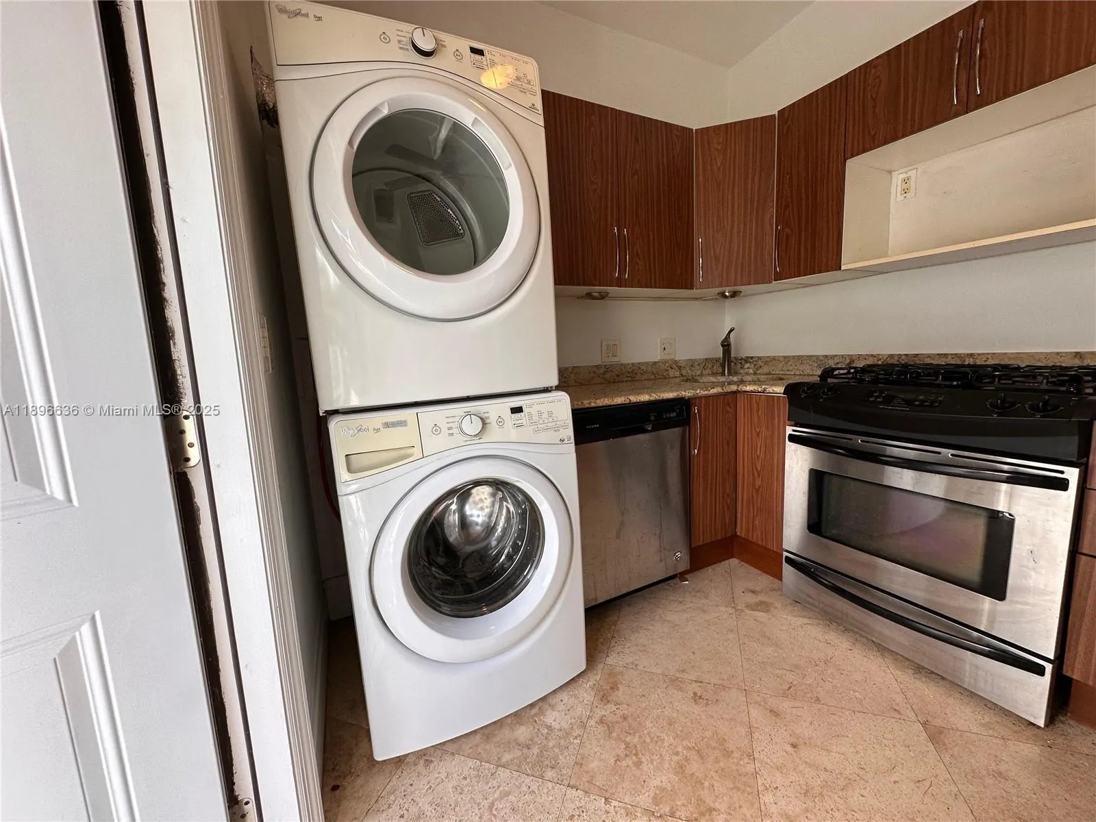 1470 Lincoln Ter, #3