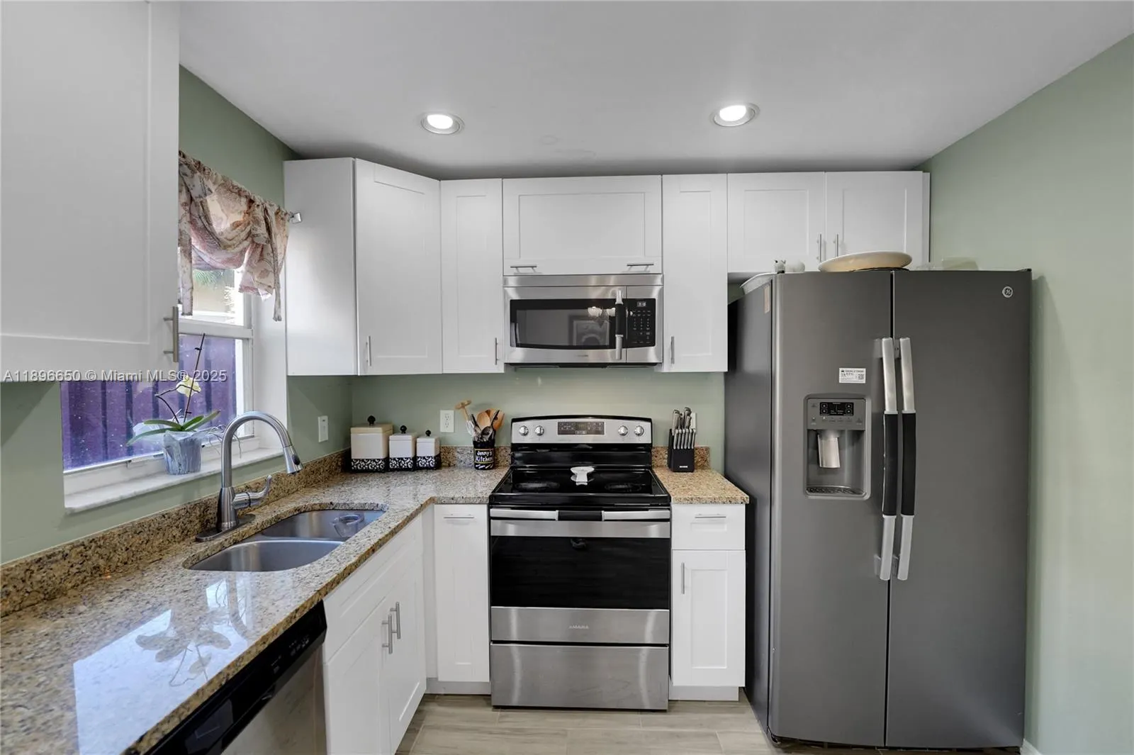 2888 NW 99th Ter