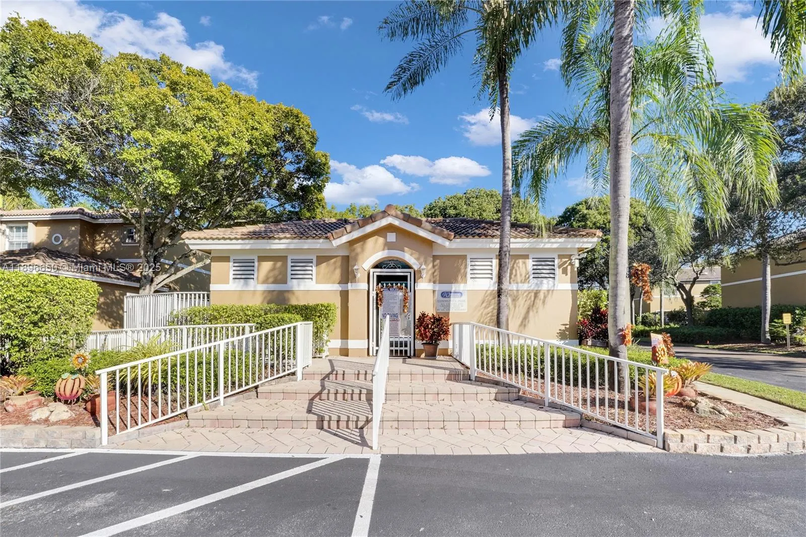 2888 NW 99th Ter