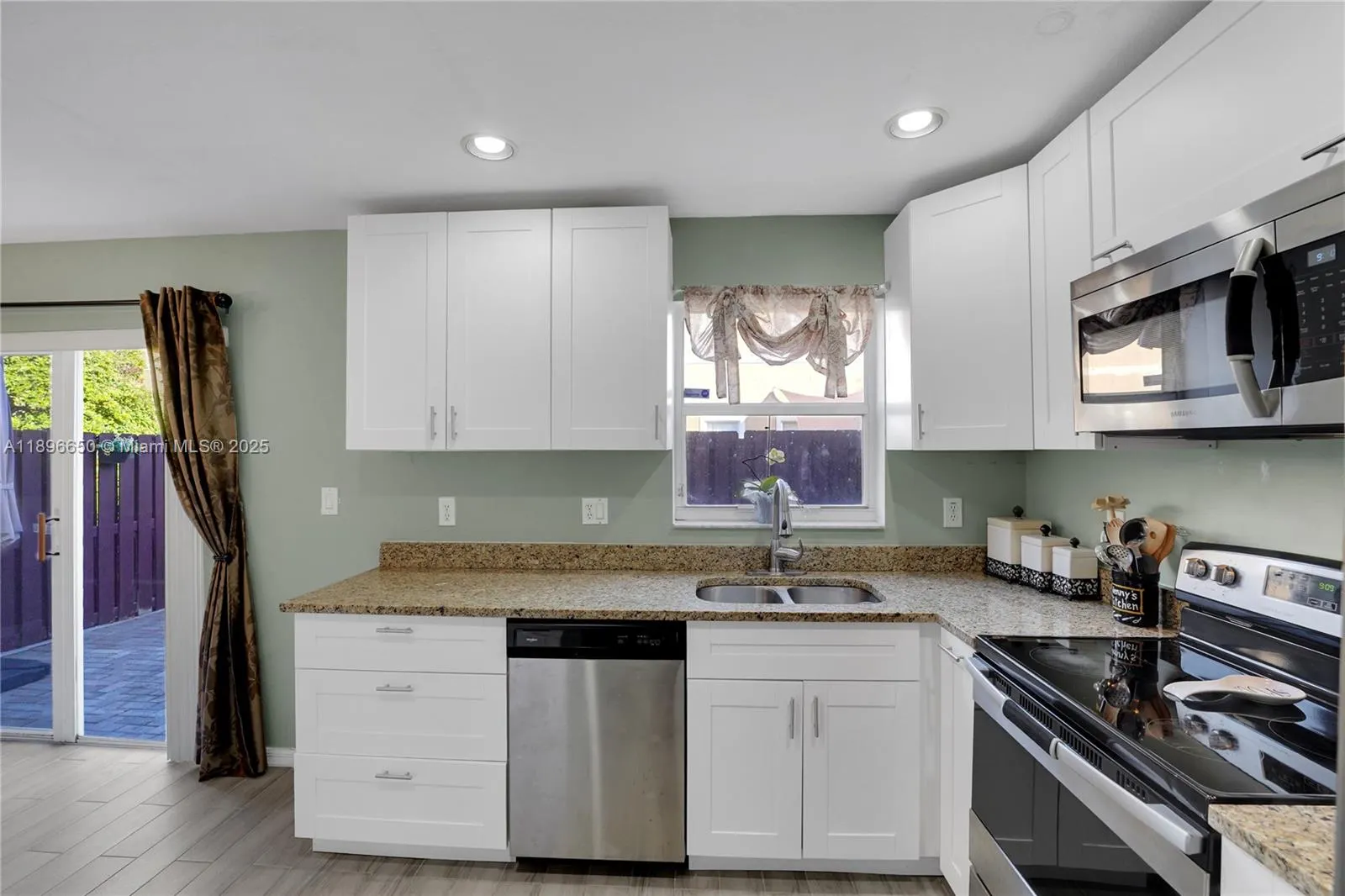 2888 NW 99th Ter