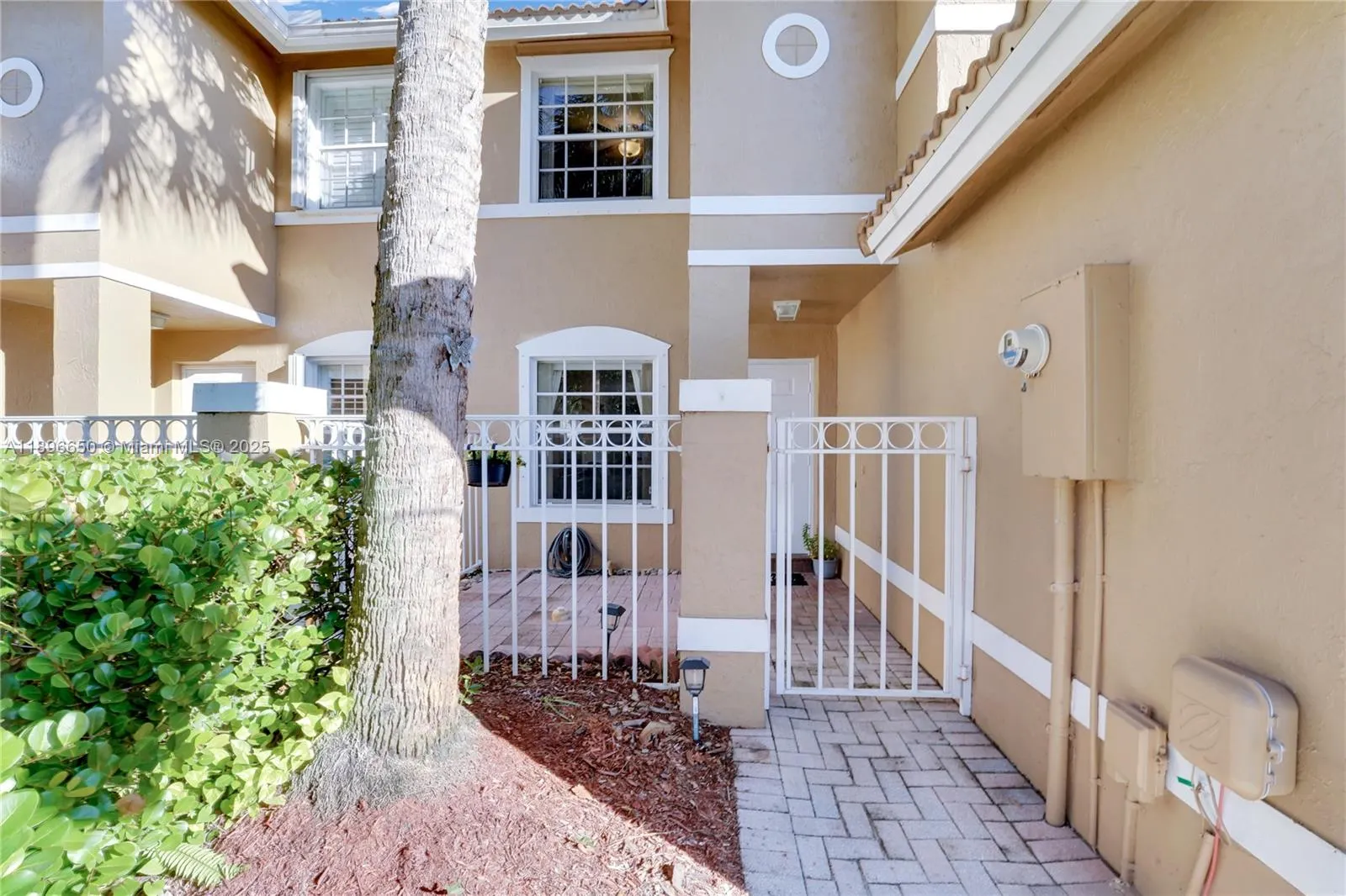 2888 NW 99th Ter