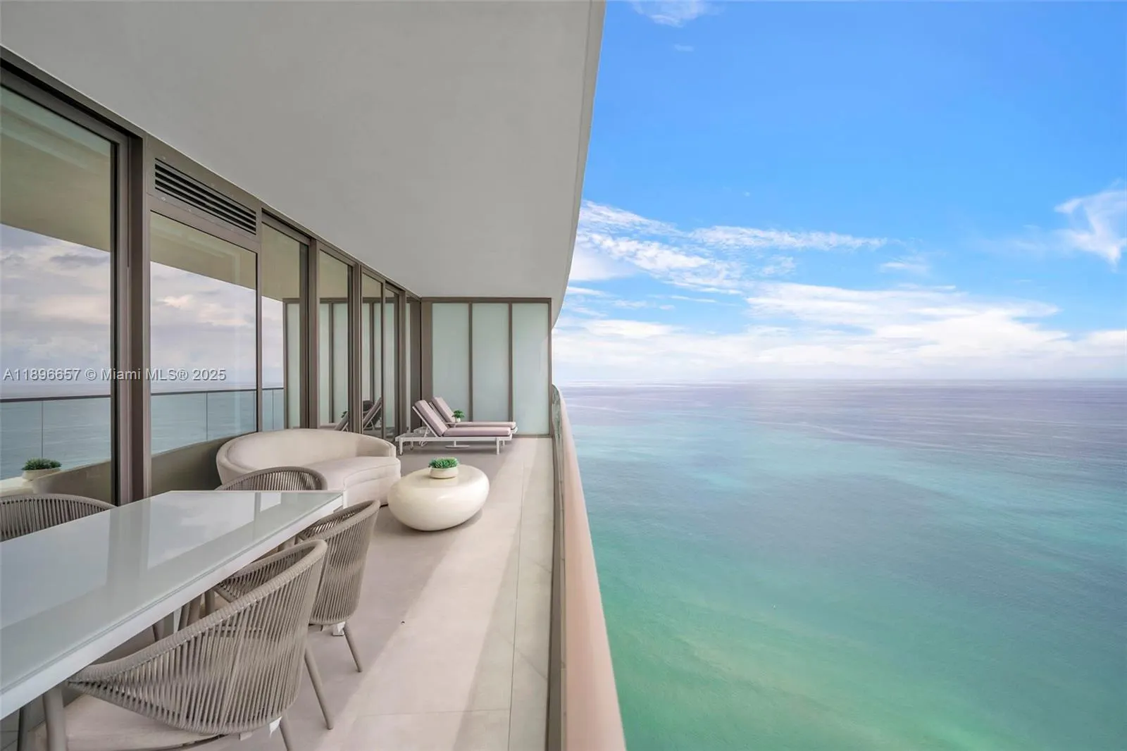 18975 Collins Ave, #3503
