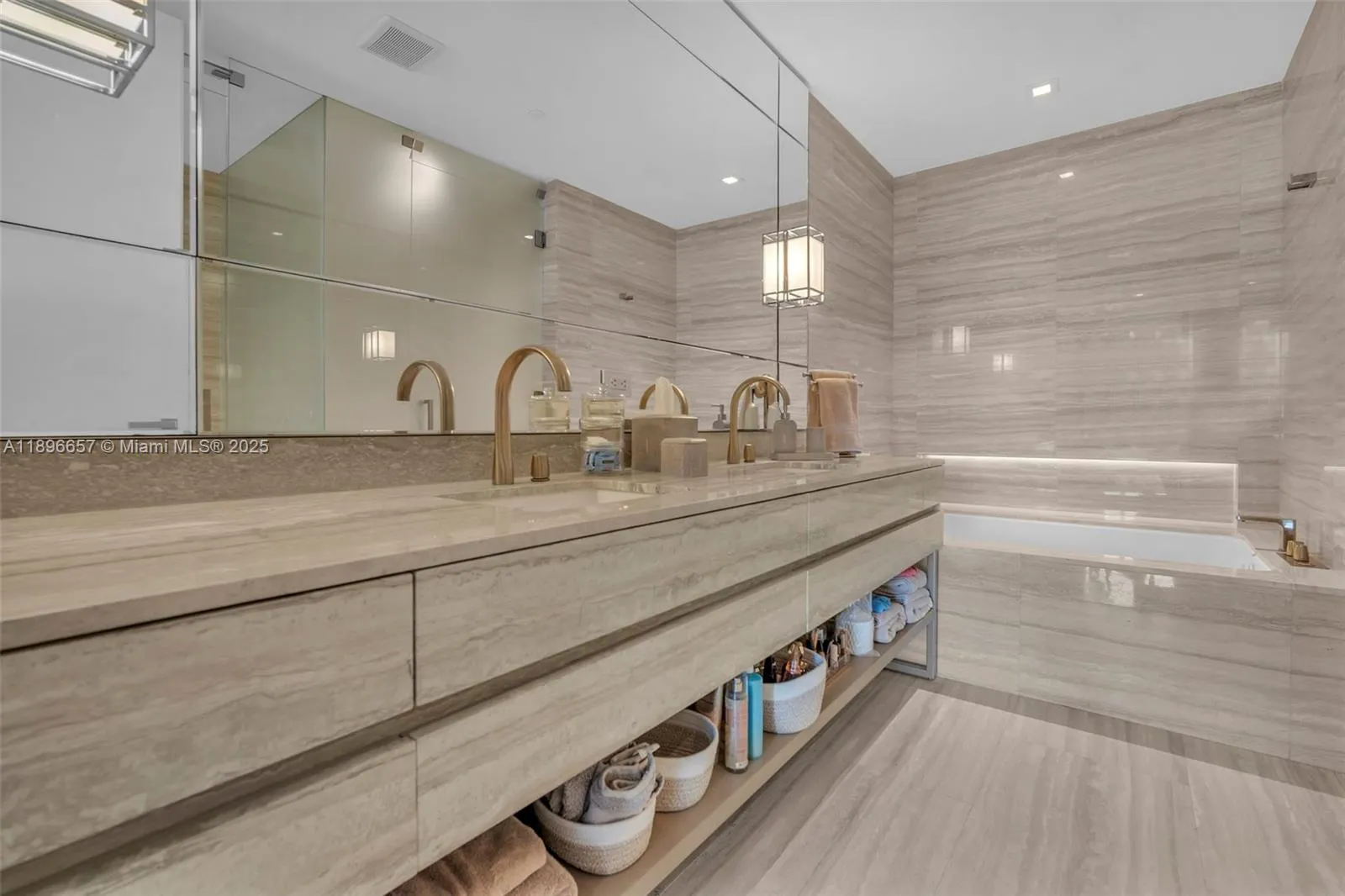 18975 Collins Ave, #3503
