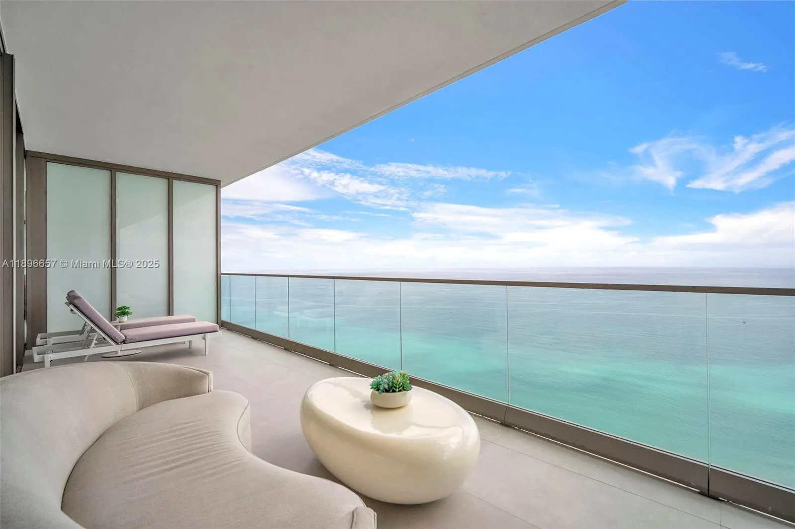 18975 Collins Ave, #3503